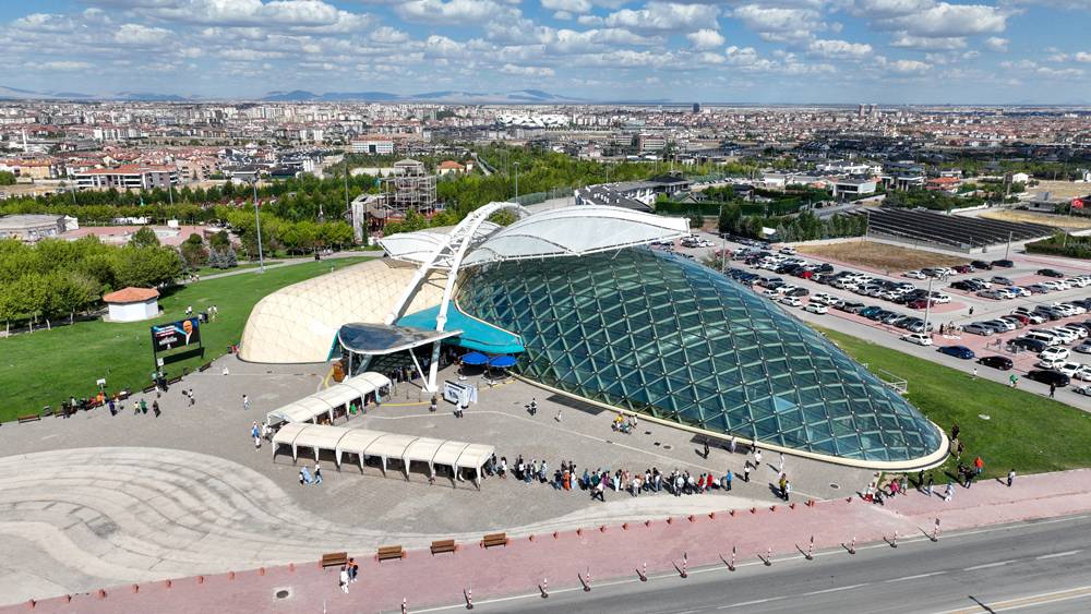 Konya’nın tropikal iklimli bahçesinin ziyaretçi sayısı belli oldu 20